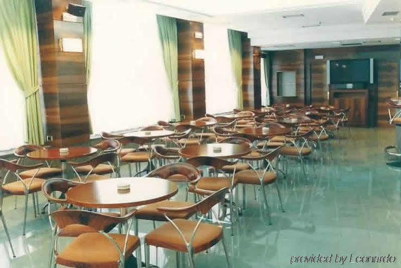 Hotel Princess Ουρένσε Εστιατόριο φωτογραφία