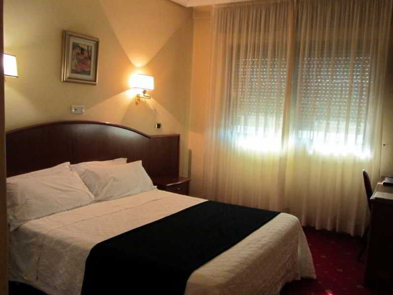 Hotel Princess Ουρένσε Εξωτερικό φωτογραφία